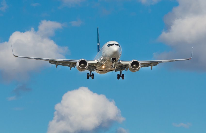 Blue Air flights from Larnaca to Luton from 25 April 2016
